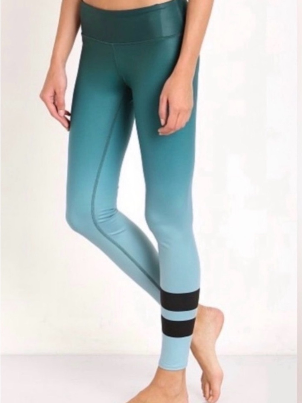 #109 ALO Yoga Gradient Airbrush Leggings Evermint XS 28” High Rise